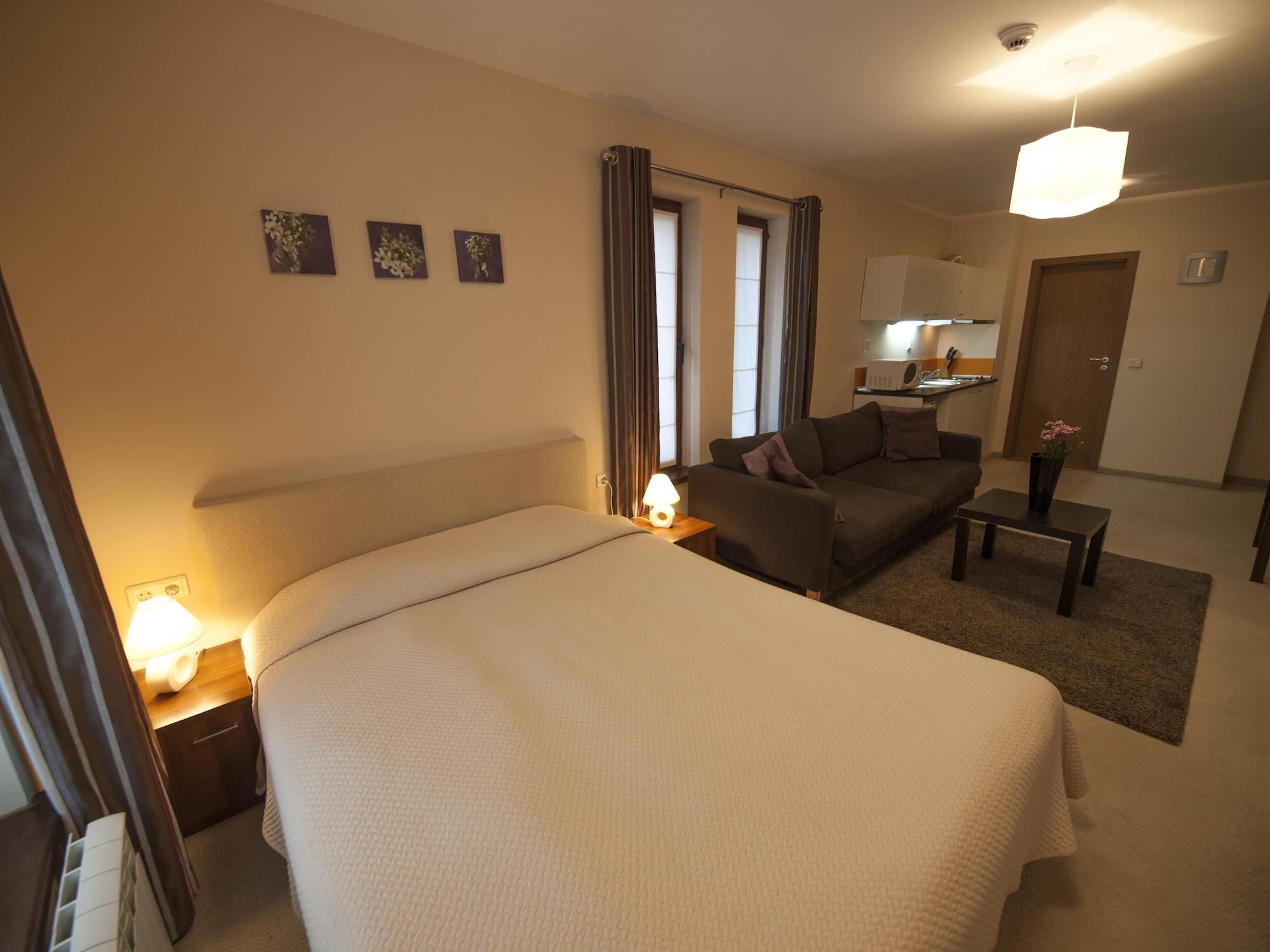 Green Life Family Apartments פמפורובו מראה חיצוני תמונה