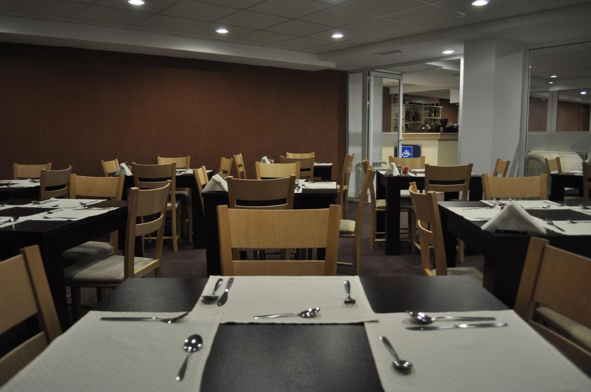 Green Life Family Apartments פמפורובו מראה חיצוני תמונה
